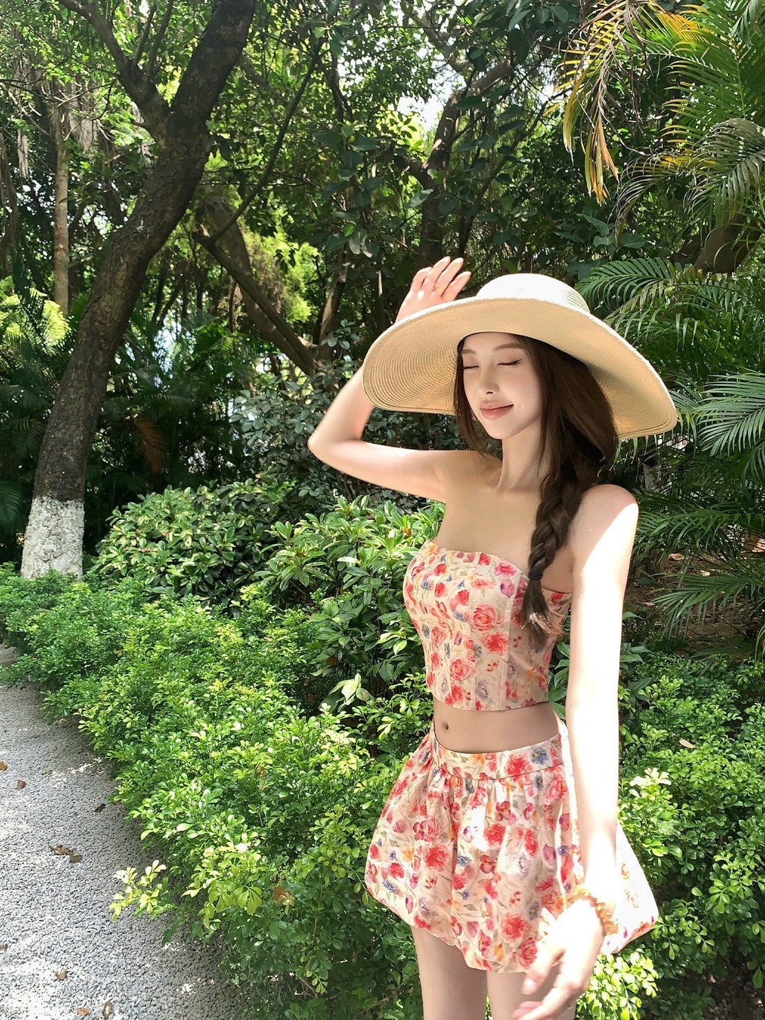 25Aug. 黛西花園 彩繪花魚骨抹胸花苞裙套裝