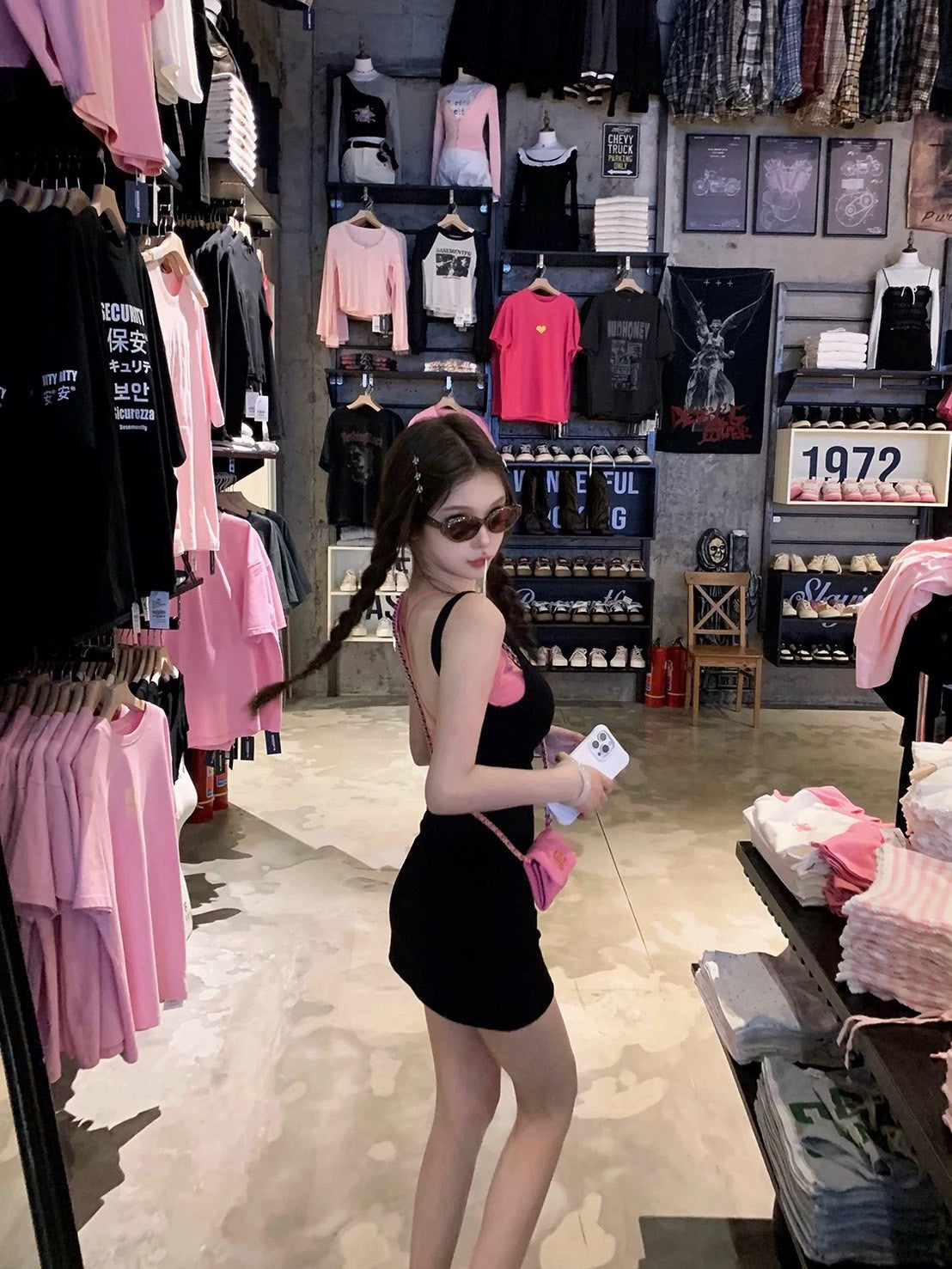 26May. 辣妹玩家 2件式疊穿背心裙 黑+粉