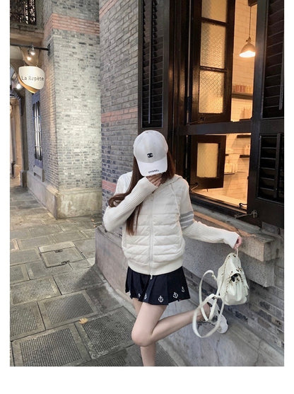 Dec. 擁抱暖冬 TB針織拼接90白鴨絨連帽外套 白