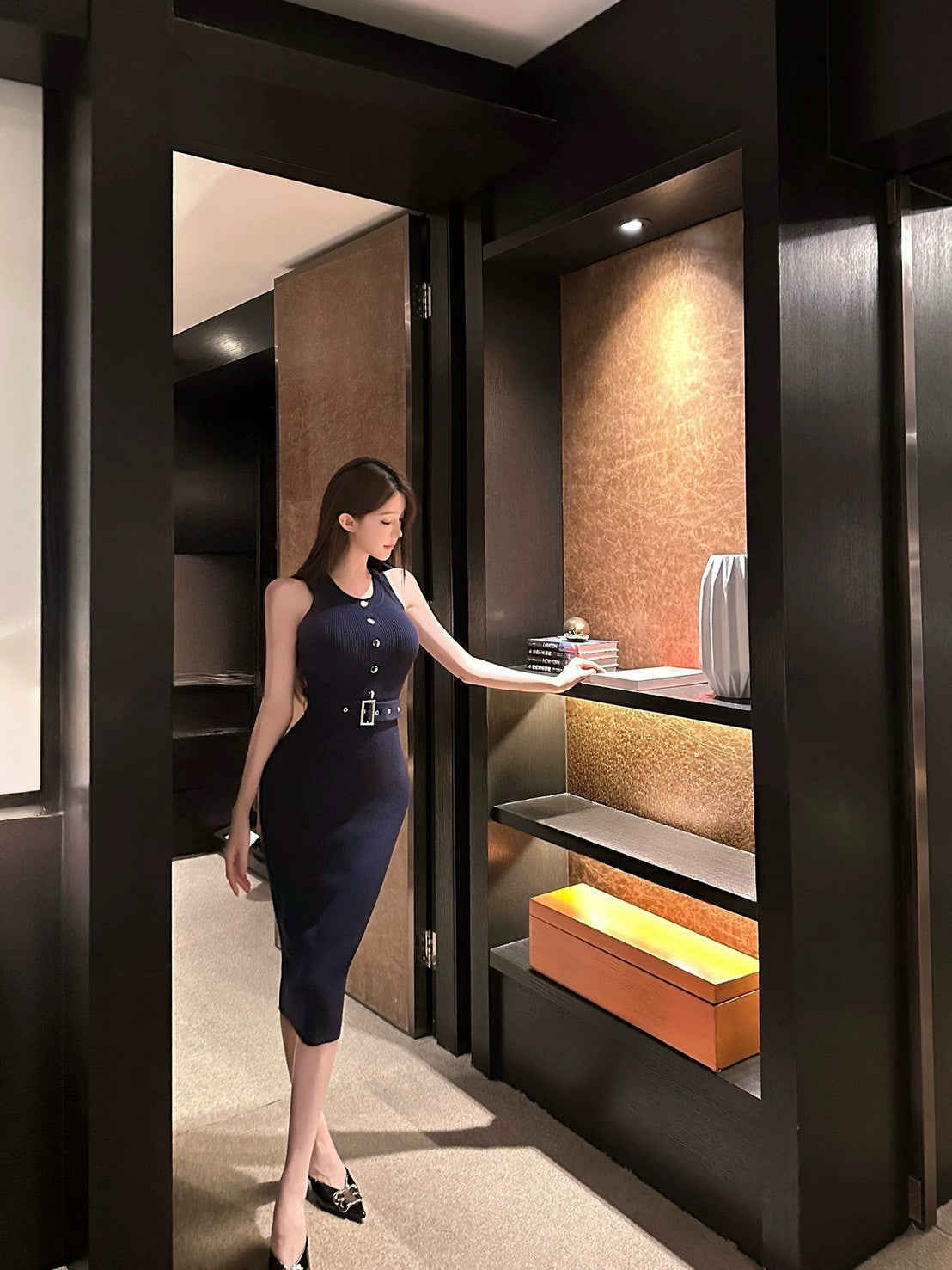 25Dec. 氣質名媛迷霧璀璨收腰針織連身裙 藏藍