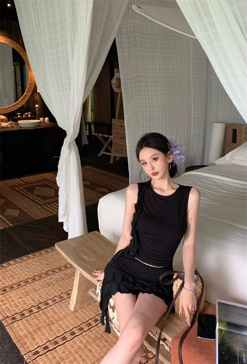 May. 歐美俏皮妞 垂墜荷葉背心半身裙套裝 黑