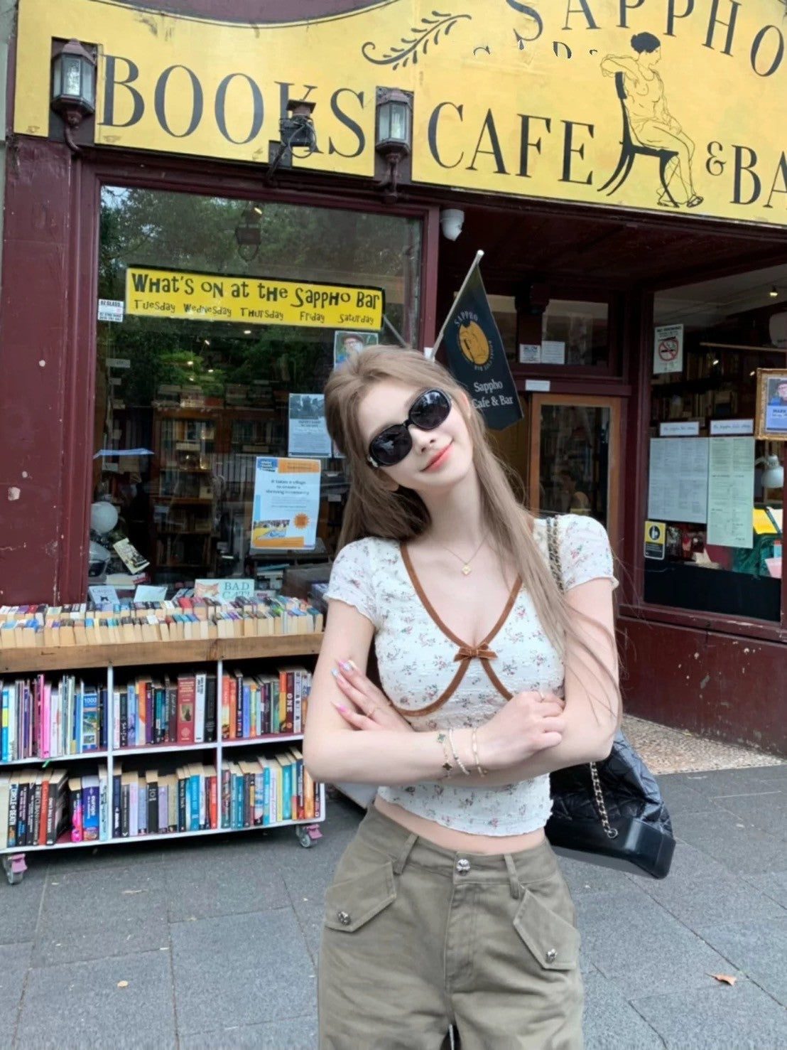 Mar. 百利甜心 復古撞色碎花V領上衣 可可梗