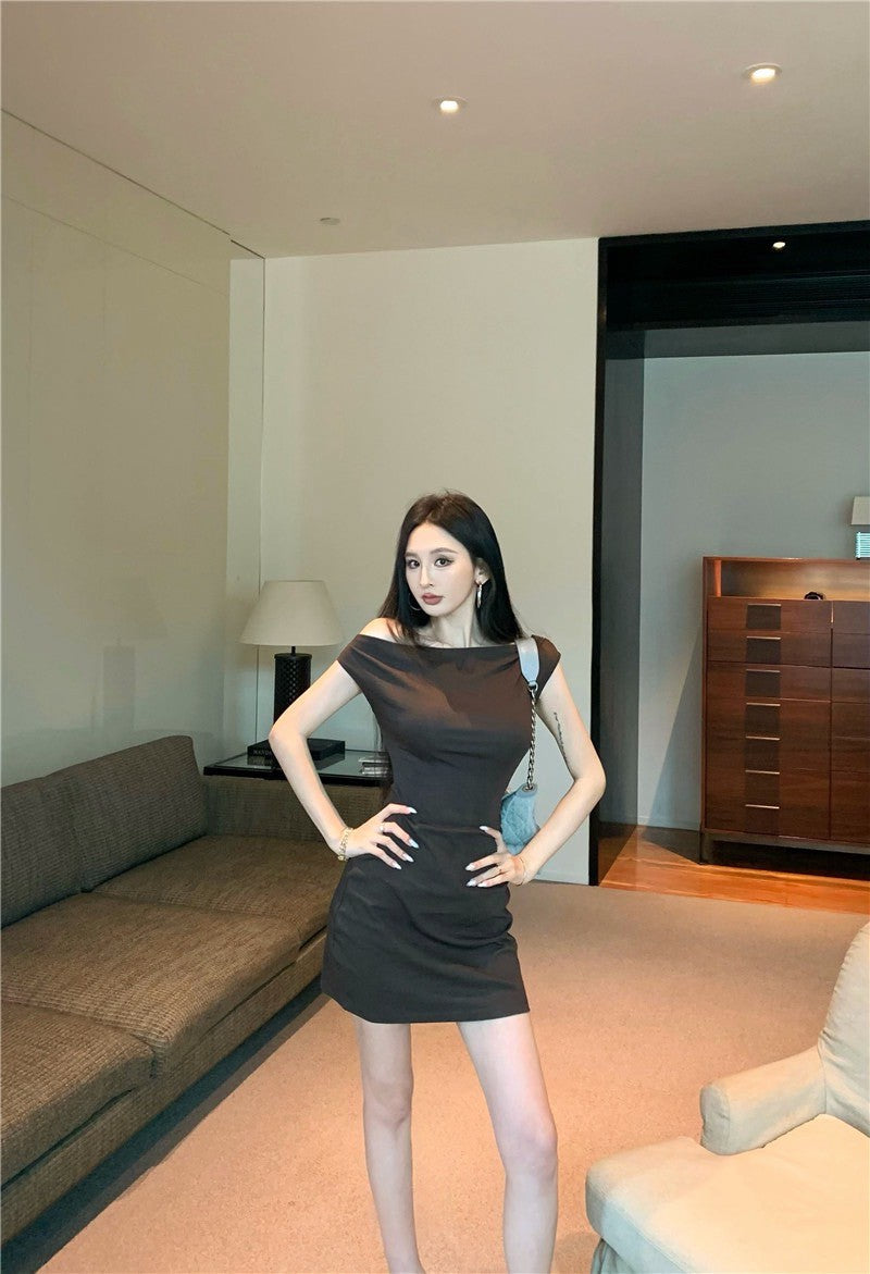 25Jul. 基礎收腰一字領咖色連身裙