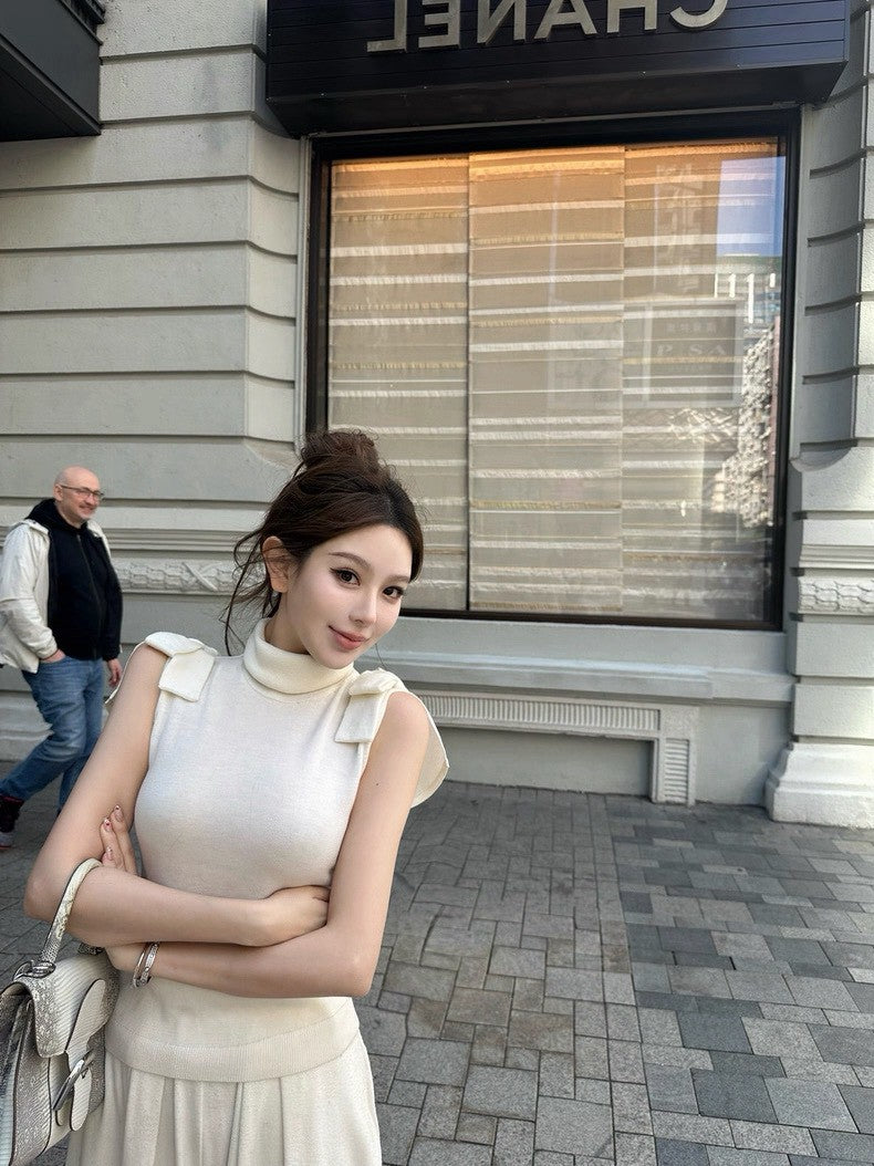 26Apr. 浪漫優雅蝴蝶扣袖高領背心 白/黑