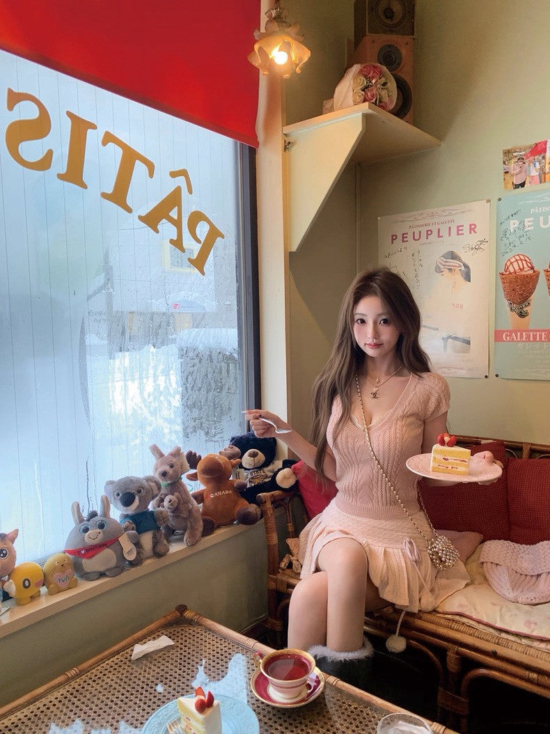 26Apr. Lann柔光私服 綢絲V領針織上衣 粉/杏