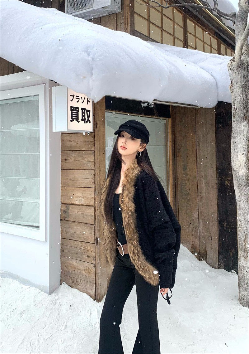 25Dec. 貴女Alpha蝙蝠袖毛毛外套 帶胸墊U領上衣 黑