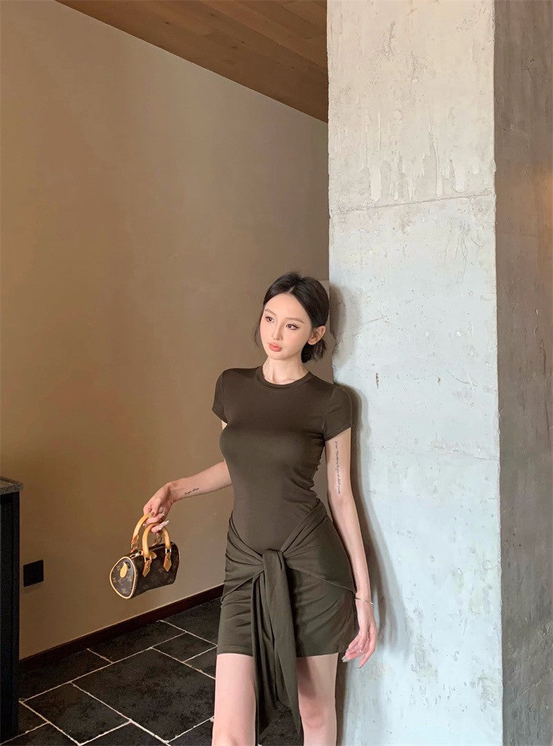 25Aug. 懶人單品 超模彈力圓領連身裙附繫帶 咖/黑