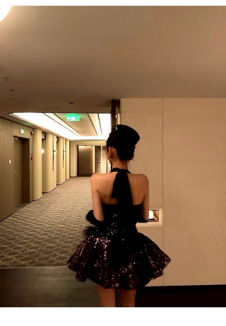 26Feb. 復古派對 V領掛脖亮片澎澎裙