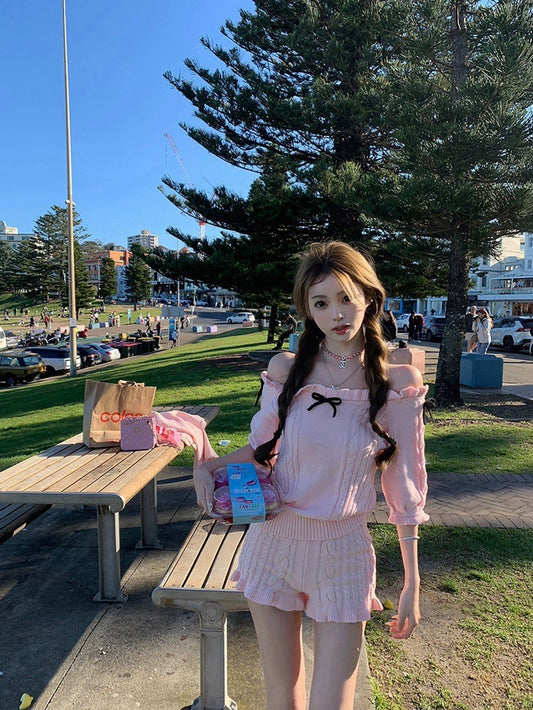 25Nov. 乖乖軟萌甜心一字領花邊針織短款套裝 草莓乳