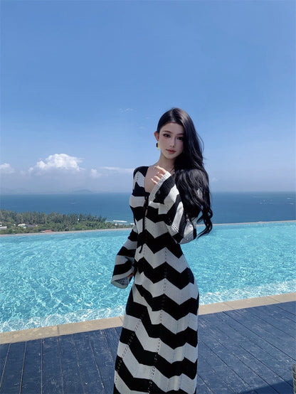 26Jun. 度假波浪條紋針織長罩連身裙
