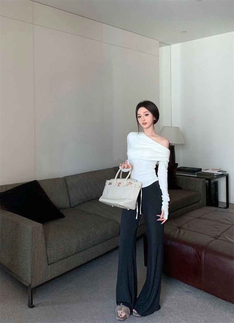 Mar. 優雅法則 斜領抓皺細腰彈力針織上衣 白/黑