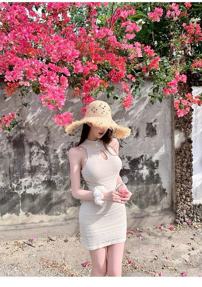 25Jul. 夏樹白梔顯瘦掛脖杏色肌理針織裙