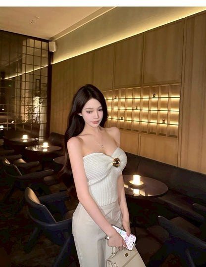 26Apr. 榛果暖絨復古可拆金屬針織抹胸 白/卡/藍