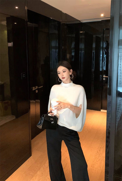 25Nov. 輕盈羊絨法式斗篷針織慵懶上衣 白