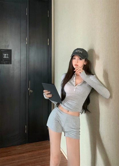 Apr. 私藏好身材 簡約排扣彈力上衣短褲套裝 灰