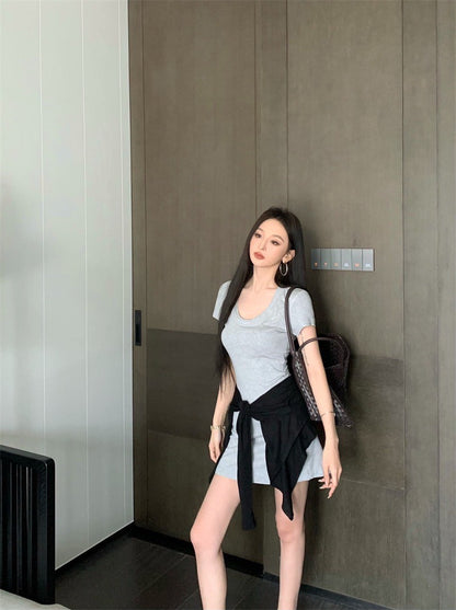 Jun. （加購優惠價）懶人出遊 U領顯瘦微收腰連身小短裙 淺灰/深灰