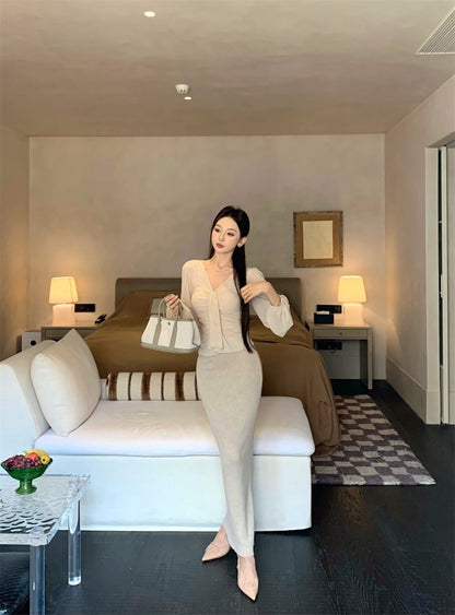 25Nov. 溫柔褶皺V領純欲天花板上衣 針織裙