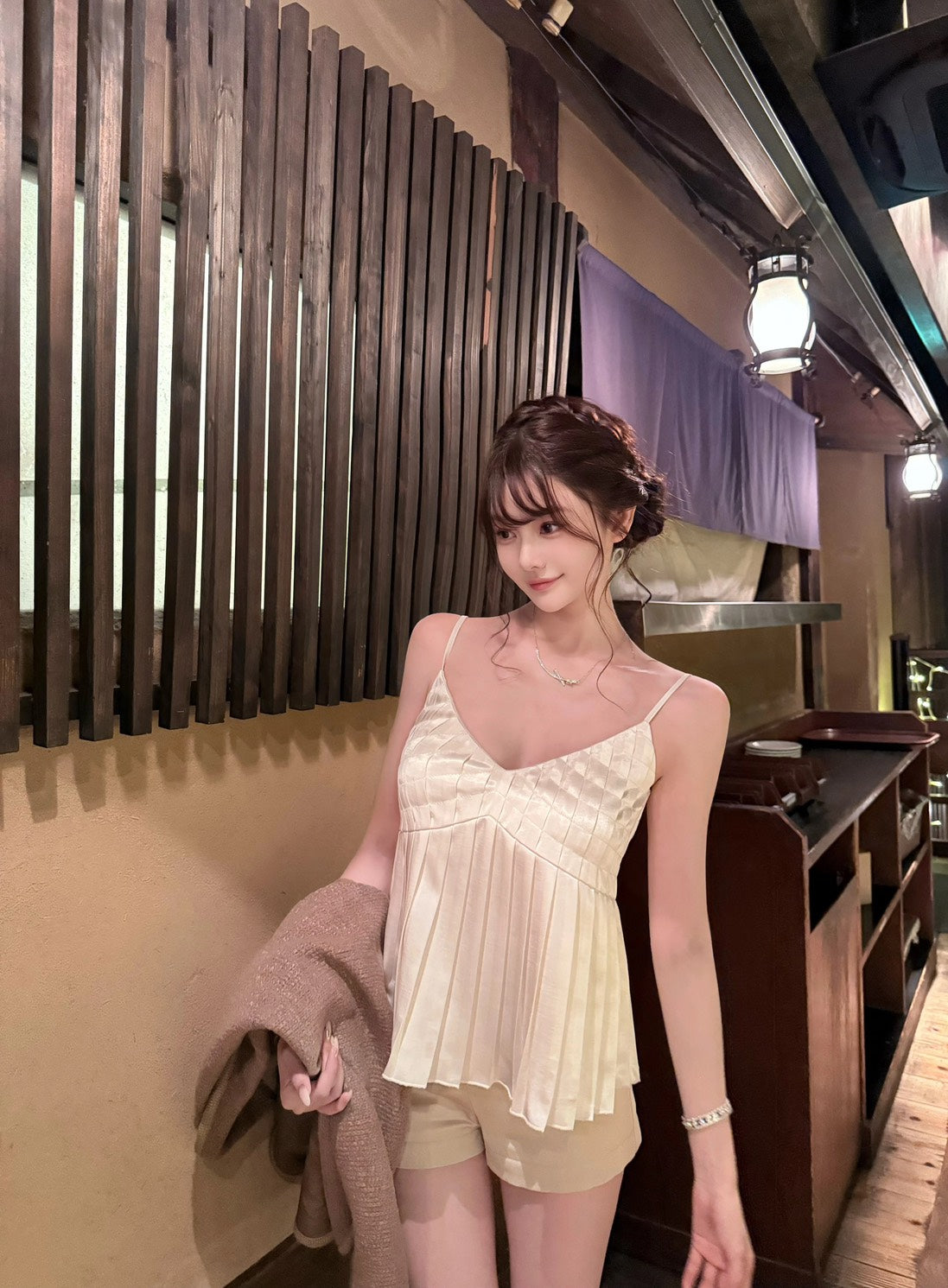 25Dec. 京都貴女法式輕奢米色針織開衫/緞面重工背心/修身米色短褲