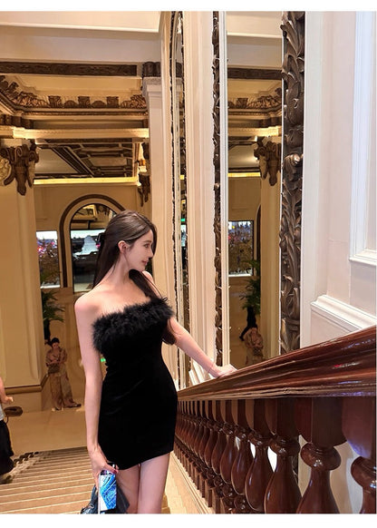 25Nov. 曜夜天鵝辣妹鴕鳥毛抹胸絲絨裙 黑