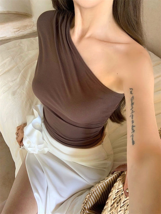 Apr. 新款版型 辣妹斜肩褶皺顯瘦上衣 咖