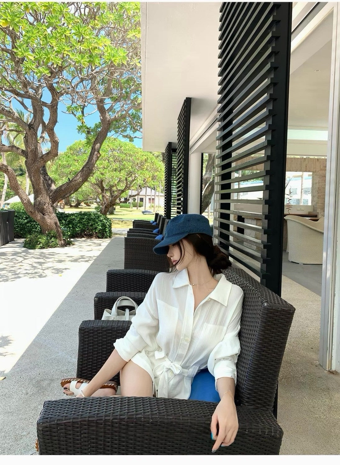 26May. 智感老錢 慵懶棉麻繫帶襯衫 白/卡其