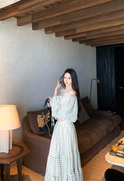 25Nov. ❤️心波點wings公主復古泡泡一字領半身裙套裝 白/黑