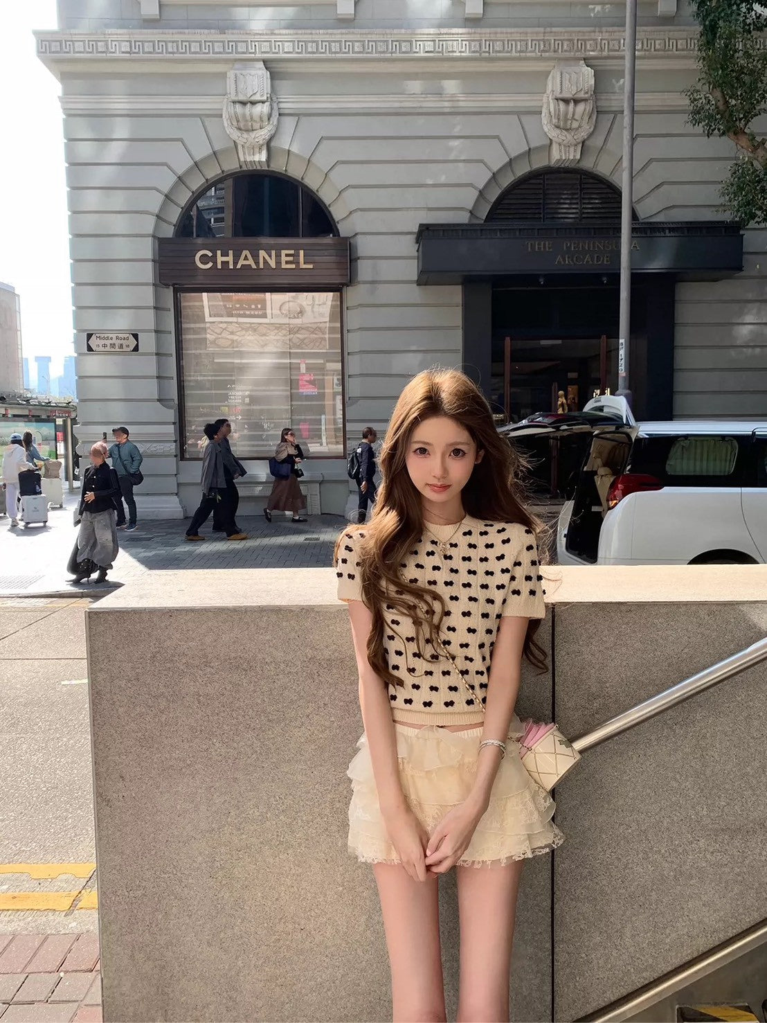 26Apr. 私藏少女Dolly撞色蝴蝶波點針織上衣 白底/黑底