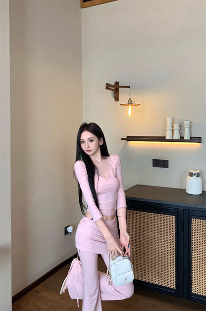 26Jun. 時髦普拉提 修身U領上衣假兩件喇叭褲套裝 粉/咖/藍