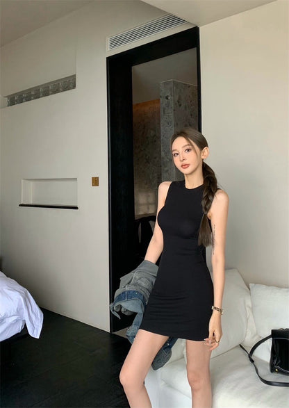 Apr. 休閒彈力緊身圓領背心連身裙 2款長度 黑