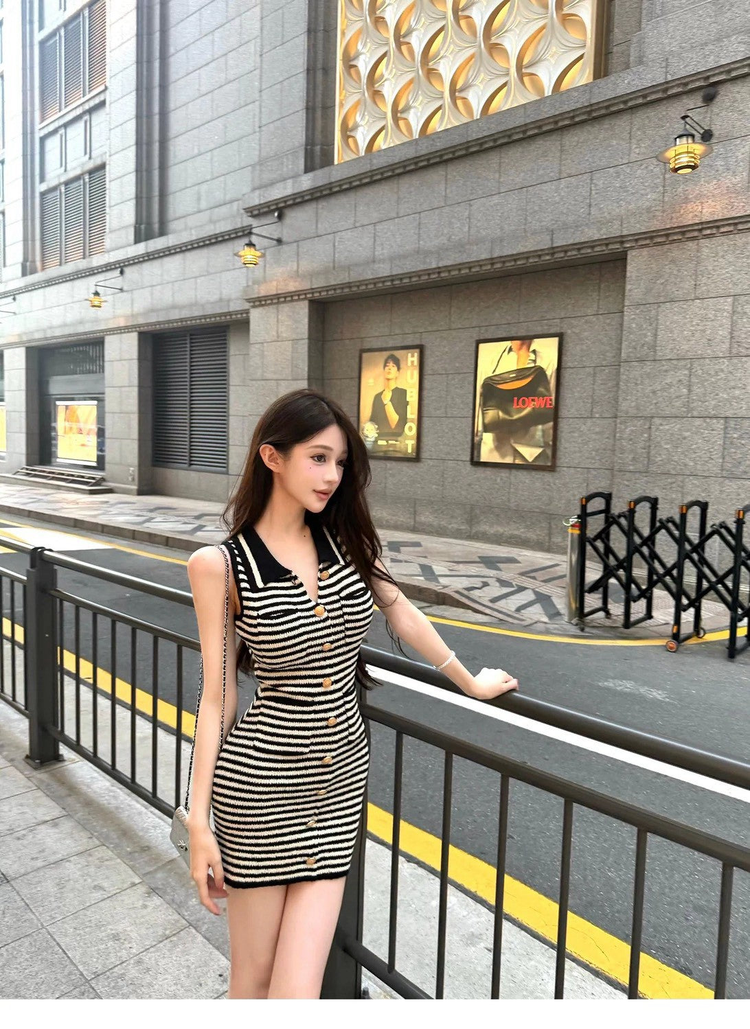 26Oct. 巴黎夜宴 小香翻領修身條紋針織裙