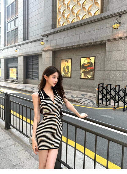26Oct. 巴黎夜宴 小香翻領修身條紋針織裙