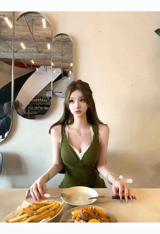 26Jun. 氣質教科書豎坑V領修身花邊棉裙/背心 橄欖綠