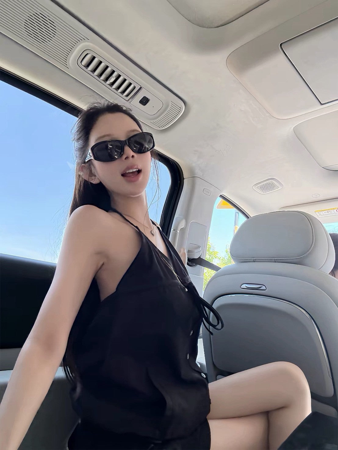 26Jul. 高桿工裝 鬆弛感掛脖上衣套裝 黑