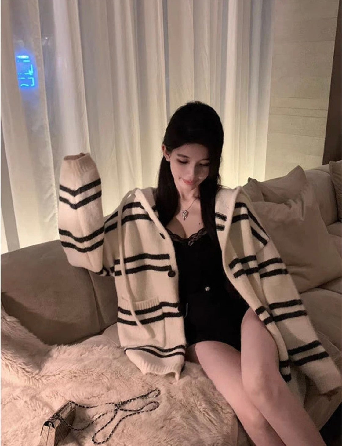 25Oct. 慵懶空氣羊毛條紋針織連帽外套 白