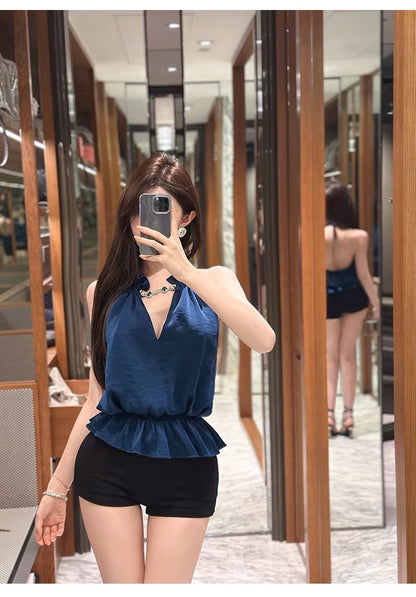 May. 琴酒小蒼蘭 珠寶緞面挖背收擺上衣