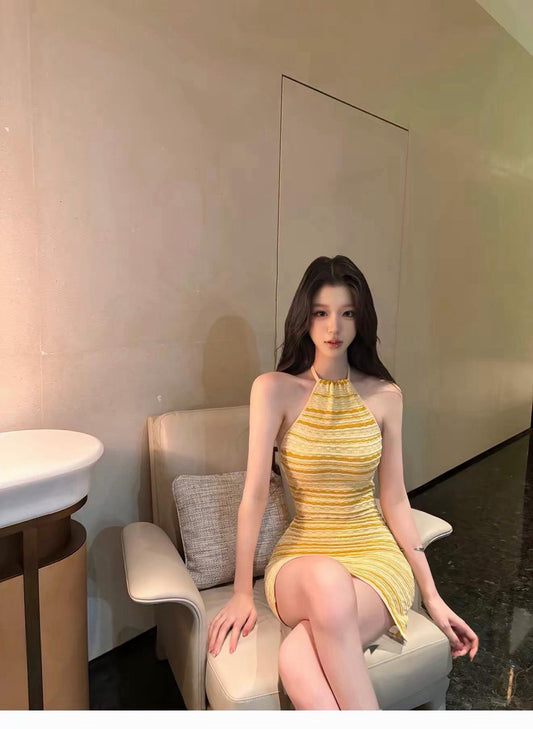 26Jul. C*lt Gaia性感挖背綁帶包臀裙 明媚黃