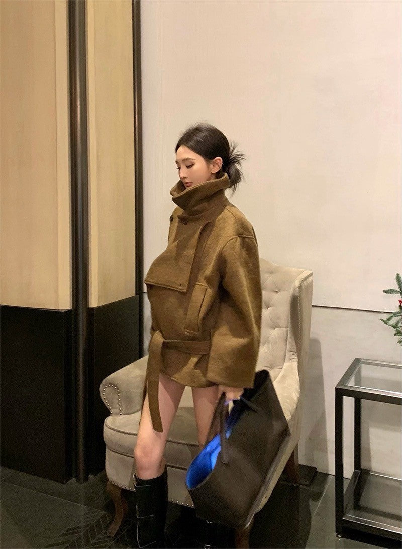 Feb. 時髦復古精 高級英倫剪裁厚磅立領外套