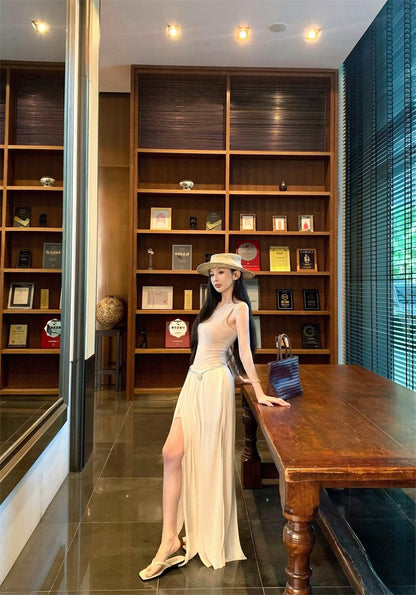 25Jul. 渡假輪廓 修身拼接背心開叉壓褶連身裙 杏