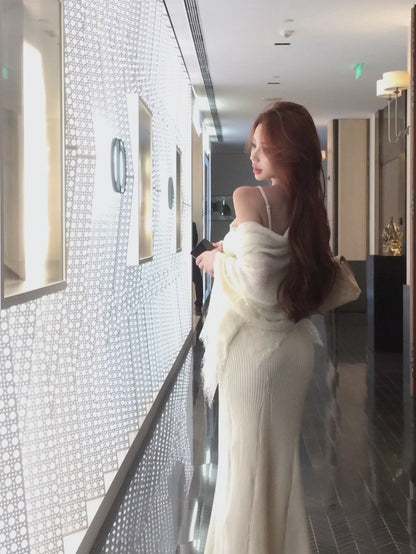 Mar. 氣質柔光 蕾絲海馬絨針織披肩 V領修身連身裙 杏