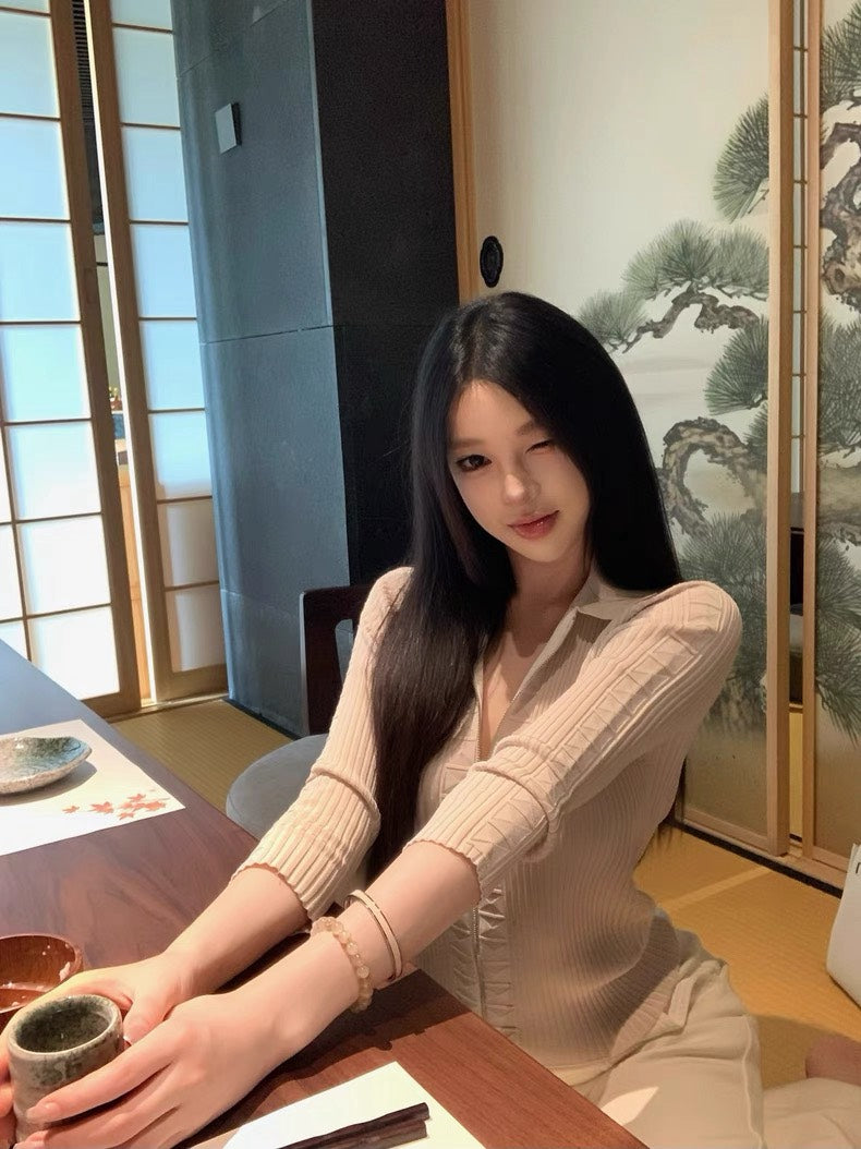 25Nov. 修身翻領立體紋拉鍊針織上衣 卡/黑