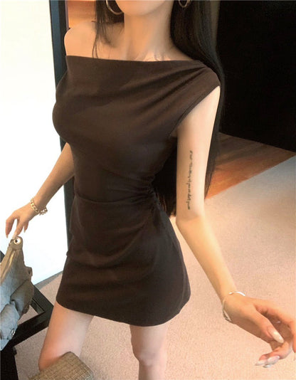 25Jul. 基礎收腰一字領咖色連身裙