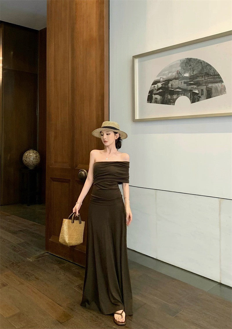 25Jul. 女主人物 露肩單袖半身裙慵懶套 咖