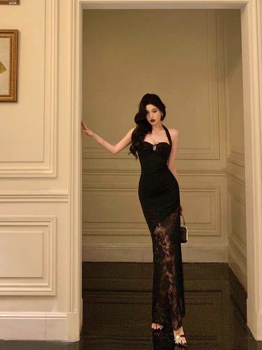 26Apr. 羅馬午夜 性感掛脖式透視蕾絲裙 黑