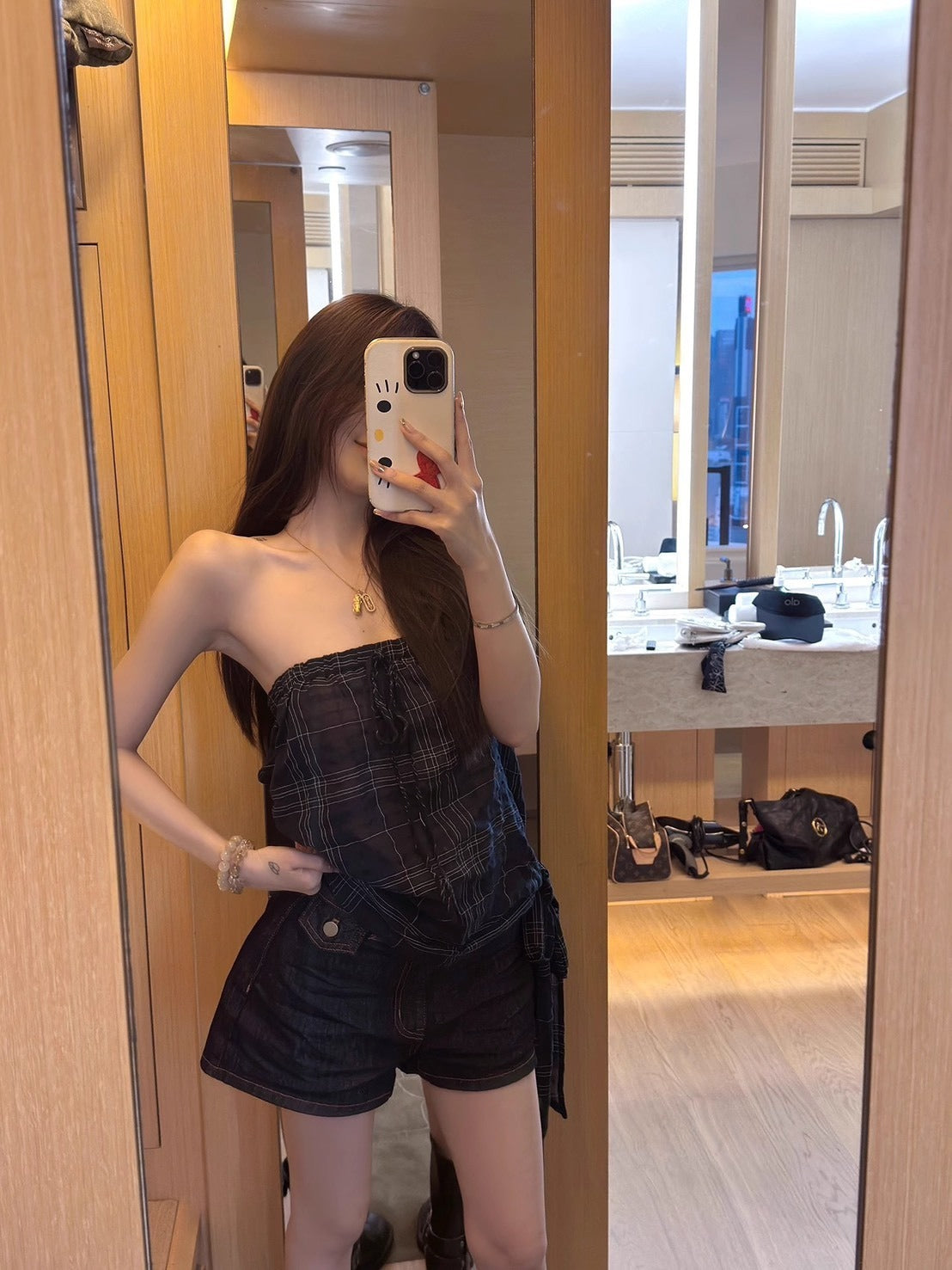 25Oct. 丹寧時光機寬鬆原色高腰牛仔短褲