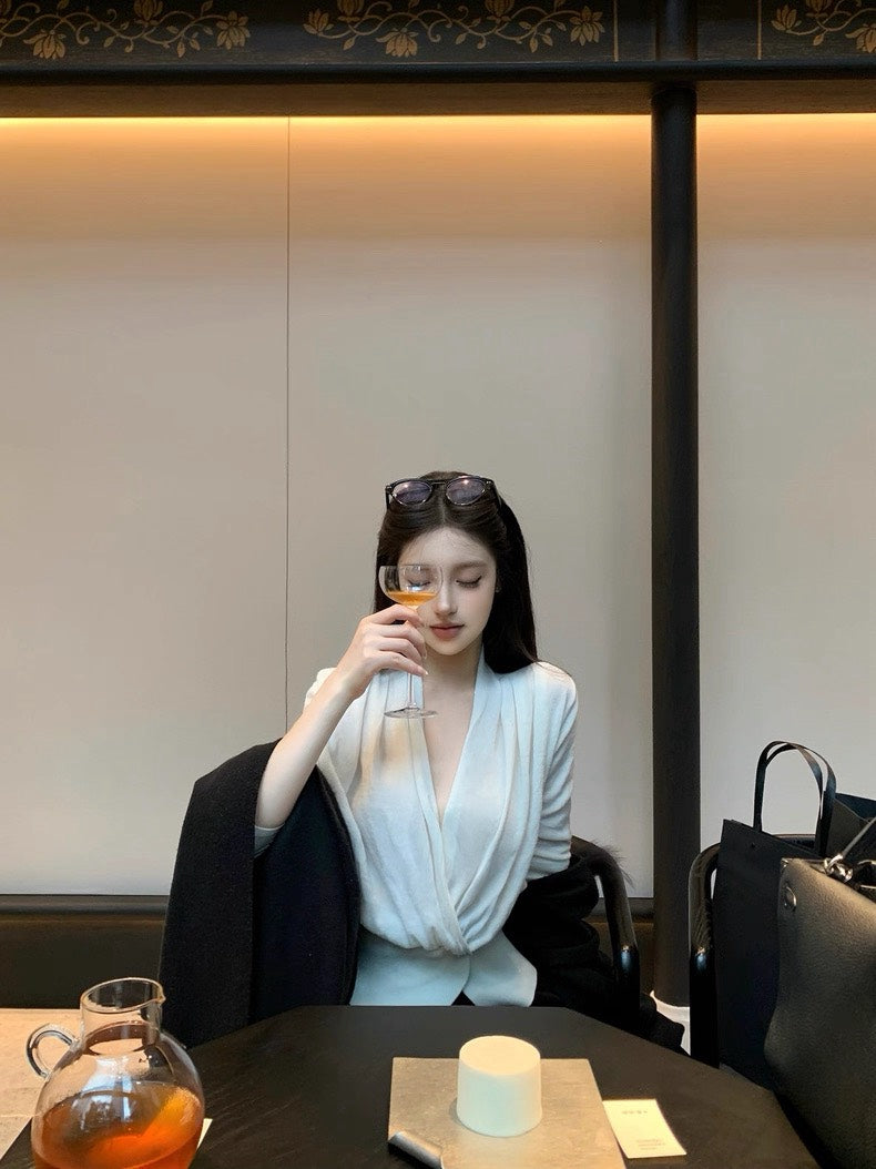 25Nov. 優雅V領韓女vibe針織上衣 白/灰/黑