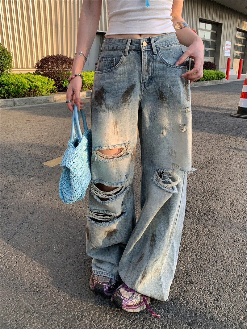 Jun. B家時髦做舊刷破髒髒褲 簡約字母打底白色背心