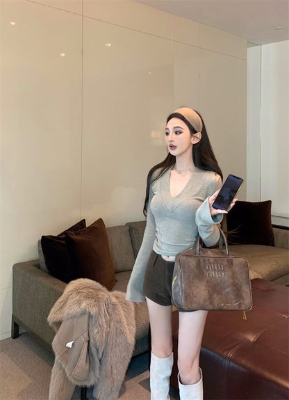 Feb. 極致身材 深V領顯瘦彈力上衣 卡