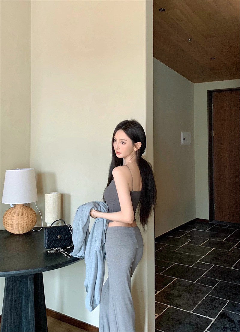 25Aug. 簡約搭鬆弛感一套選 灰色系