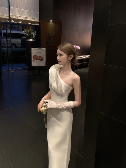 26Feb. 黑白協奏斜領褶皺晚禮服（帶胸墊）白/白拼黑