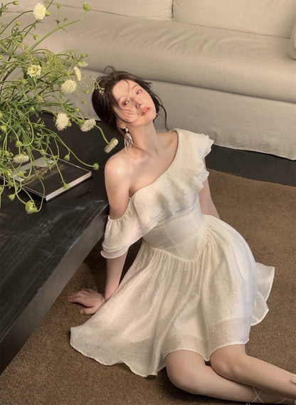 25Aug. 高光時刻法式斜領荷葉收腰連身裙 短款/長款